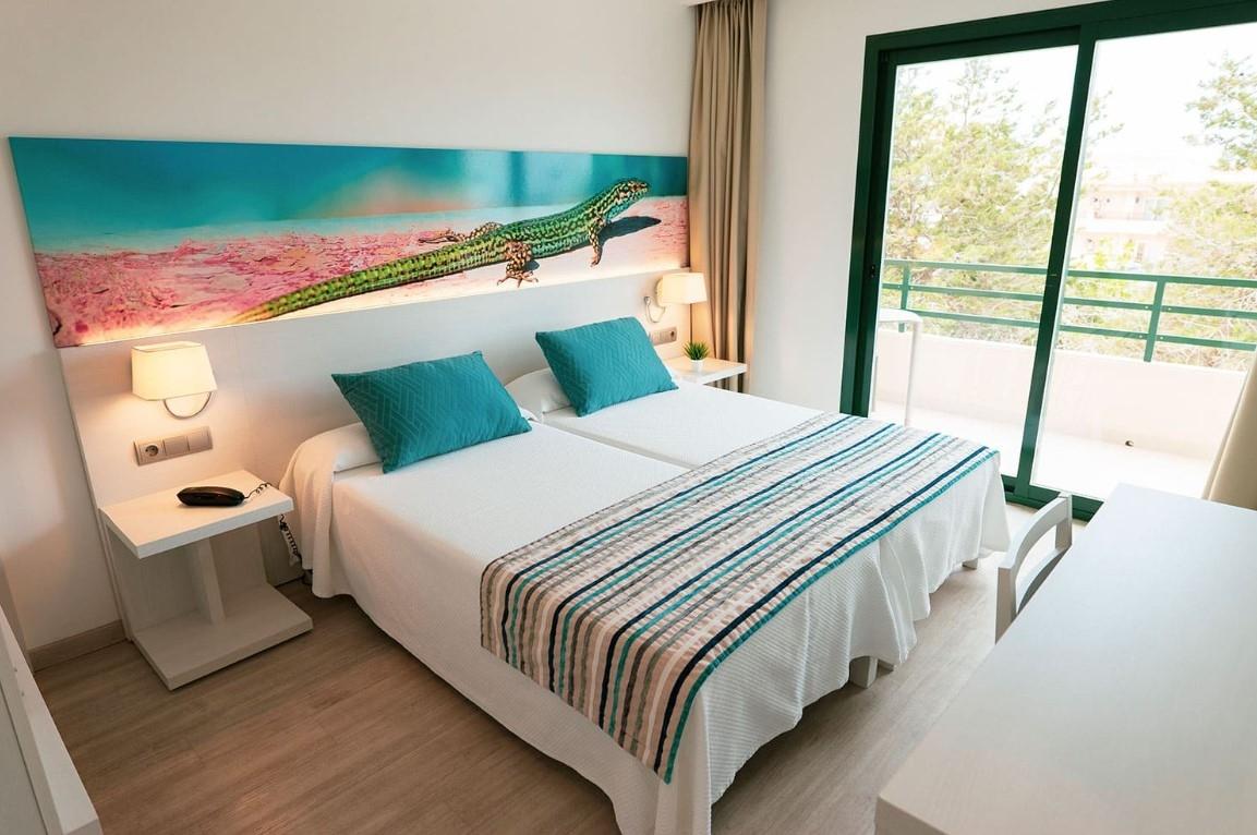 אס פוחולס Hostal Rosales מראה חיצוני תמונה